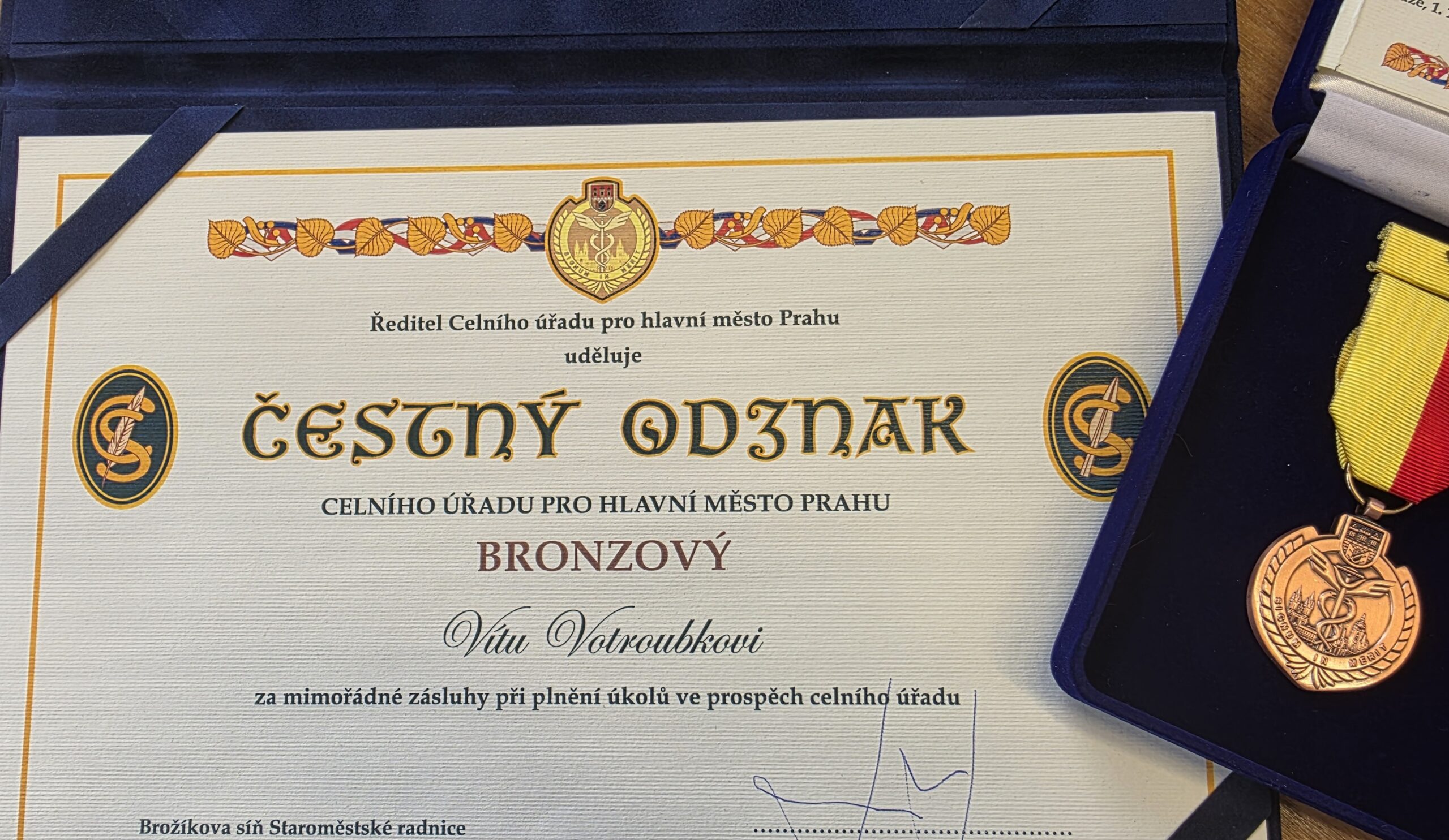 Vít Votroubek received the award of the Customs Office for the Capital City of Prague