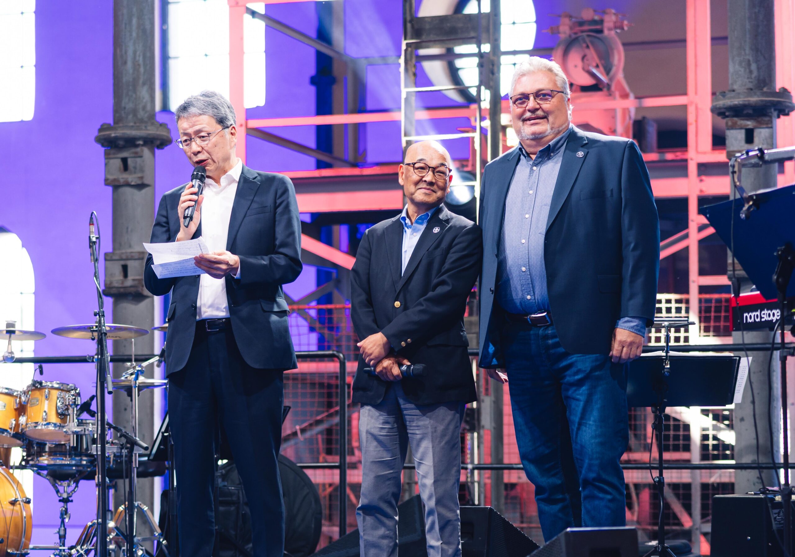 PST CLC Mitsui-Soko celebrated 35 years. The company recalled its tradition and presented its future direction